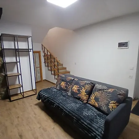 Privat-villa-котедж Apartamento Mykulychyn